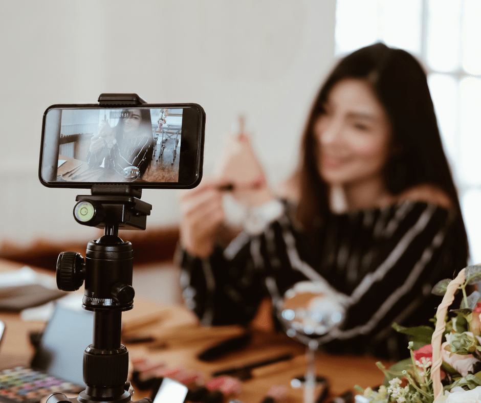 women live streaming her marketing video